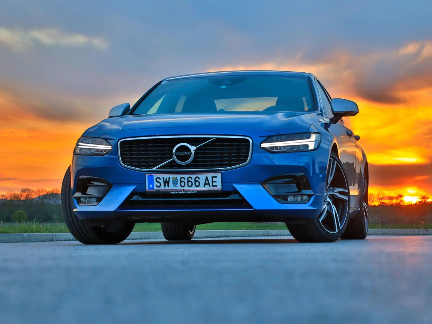 Volvo S90 S90 2.0 D D5 AWD R-Design Plus Geartronic 5