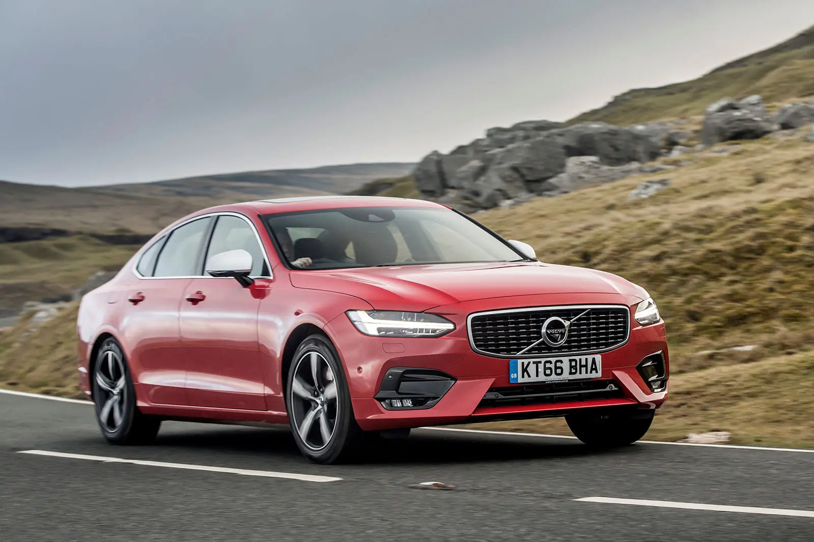 Volvo S90 S90 2.0 D D5 AWD R-Design Plus Geartronic 6