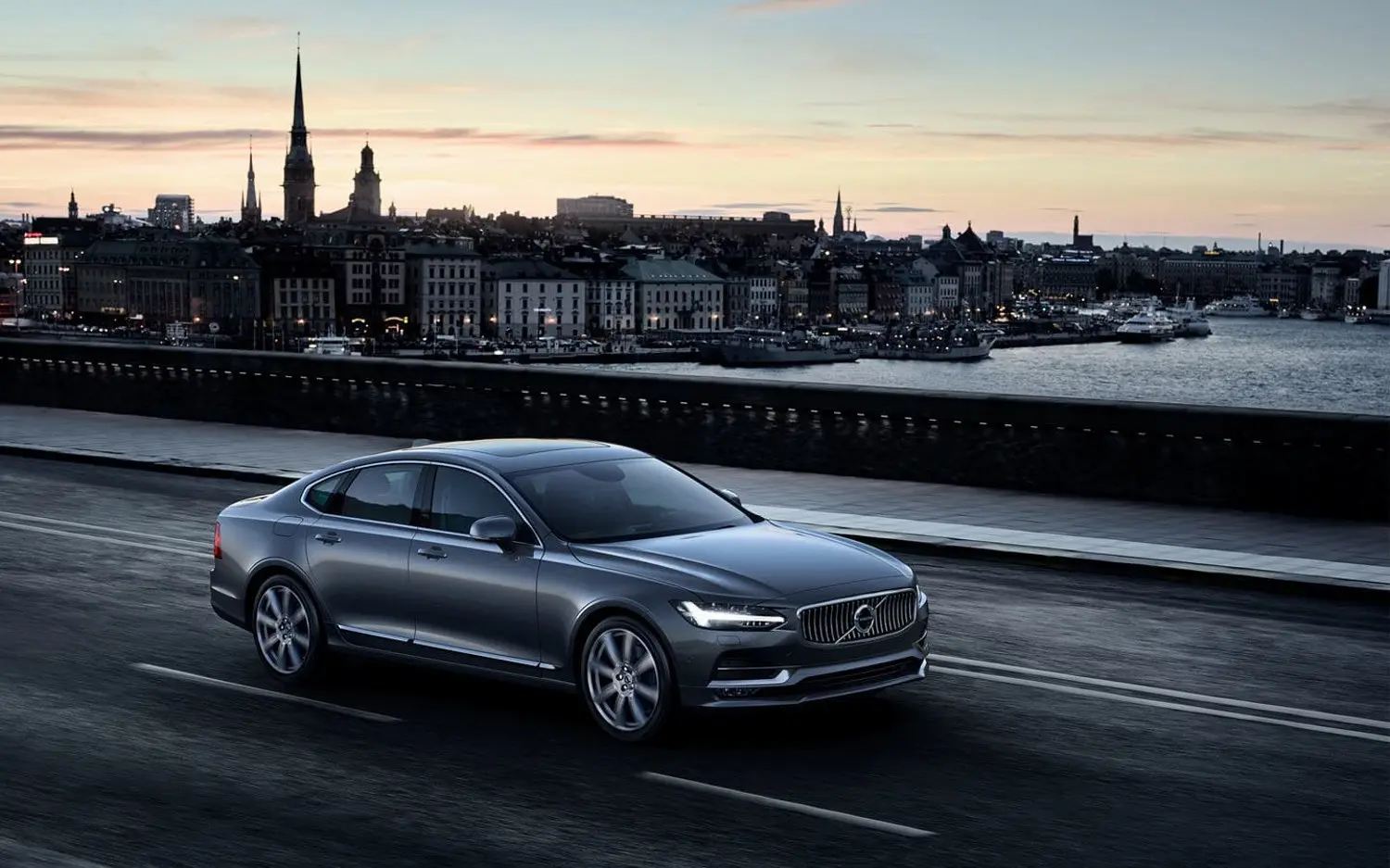 Volvo S90 S90 2.0 T6 AWD Momentum Plus Geartronic 2