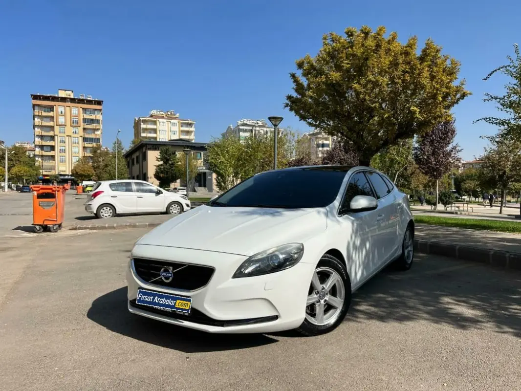 Volvo V40 V40 1.6 D D2 Advance Powershift 1