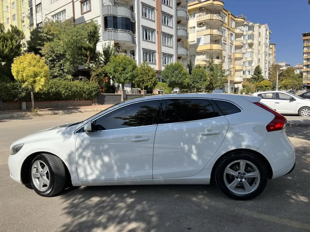 Volvo V40 V40 1.6 D D2 Advance Powershift 5