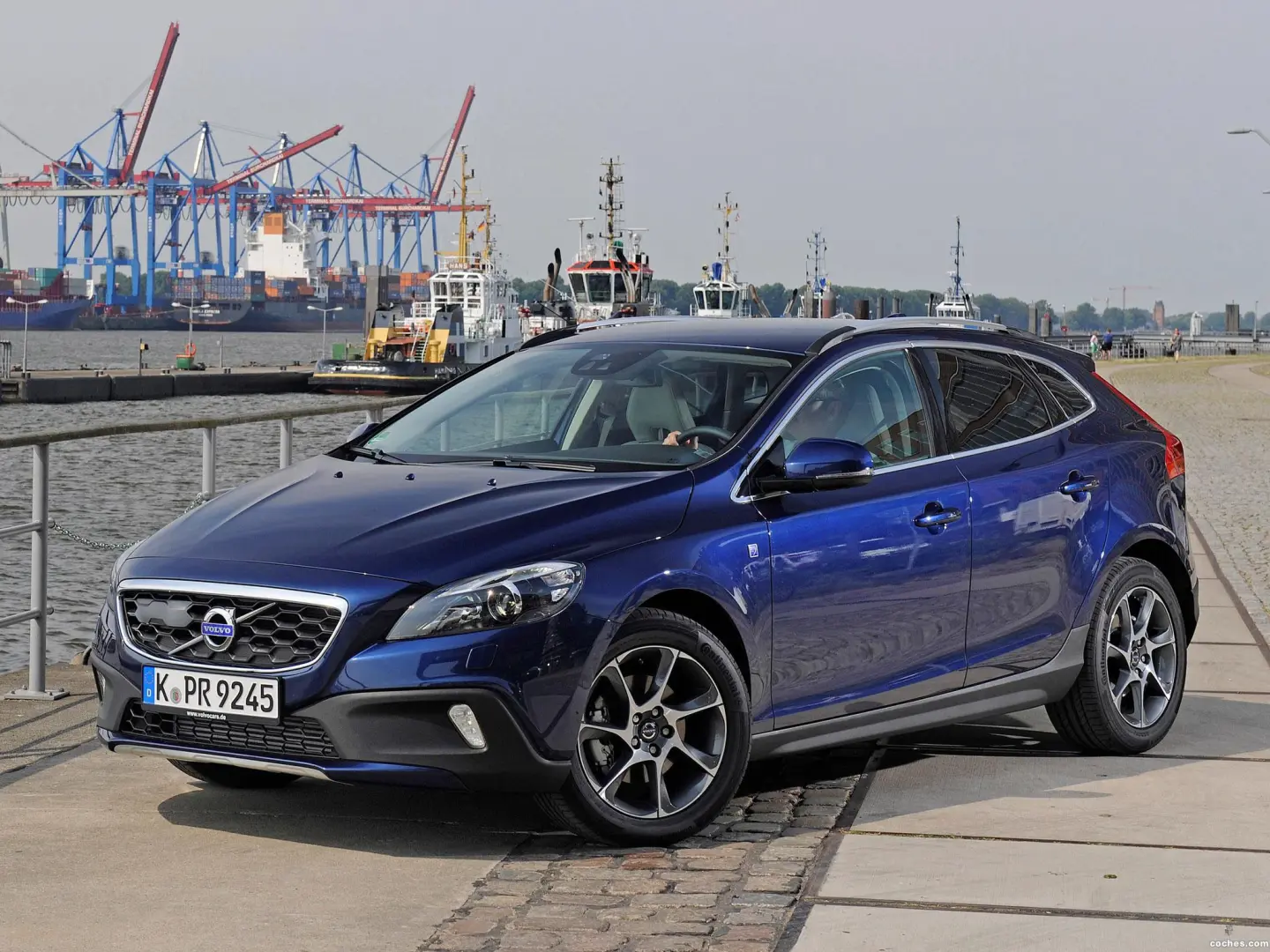 Volvo V40 Cross Country V40 Cross Country 1.6 D D2 Volvo Ocean Race Powershift 2