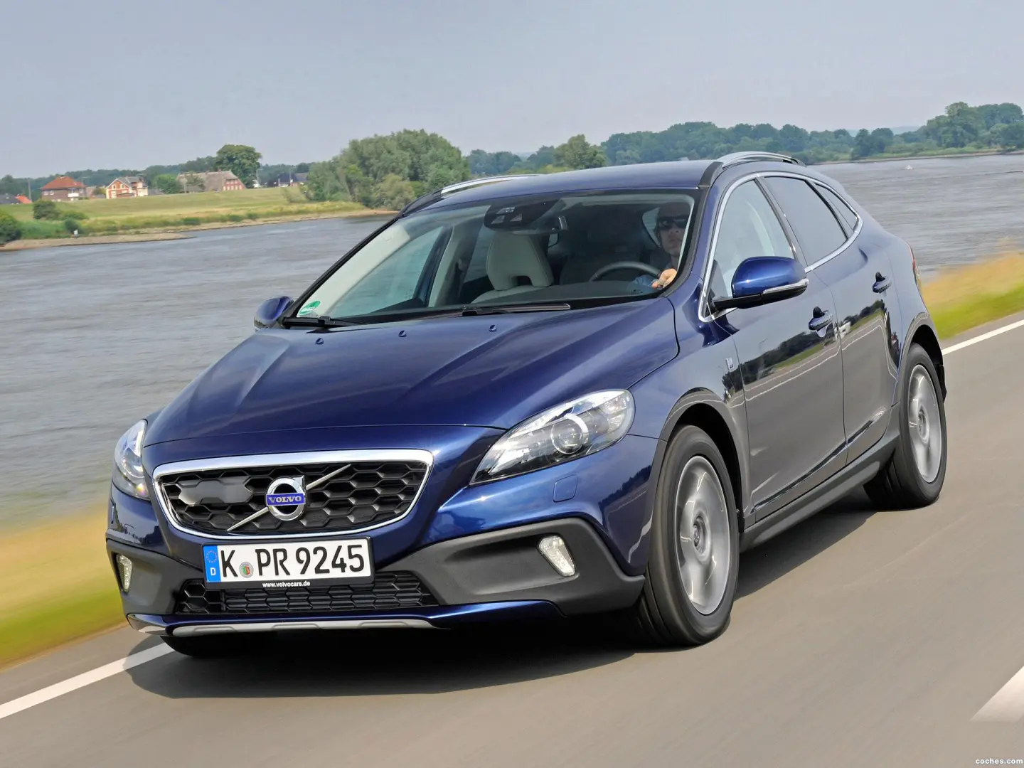 Volvo V40 Cross Country V40 Cross Country 1.6 D D2 Volvo Ocean Race Powershift 4