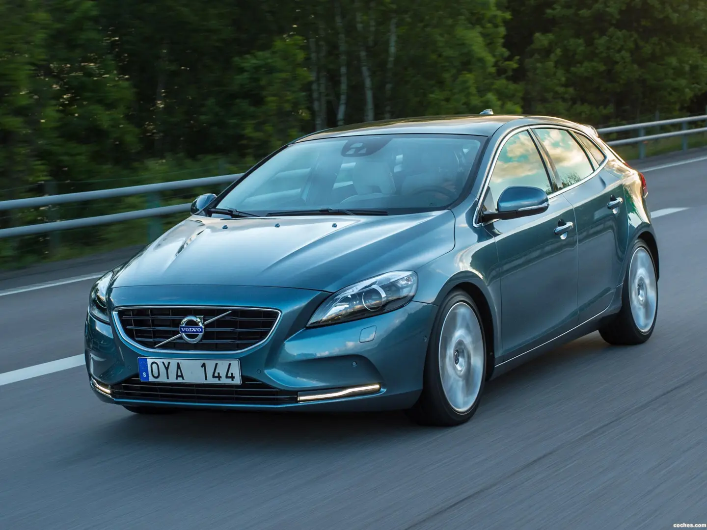 Volvo V40 V40 1.6 T4 Advance Powershift 6