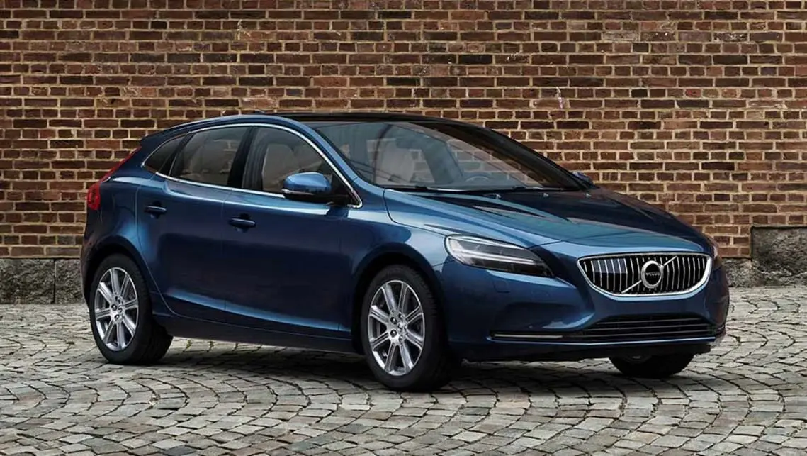 Volvo V40 V40 2.0 D D4 Momentum Geartronic 1