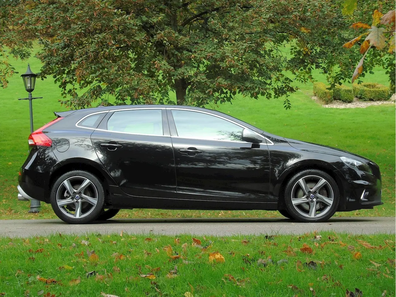 Volvo V40 V40 2.0 D D4 R-Design Powershift 7