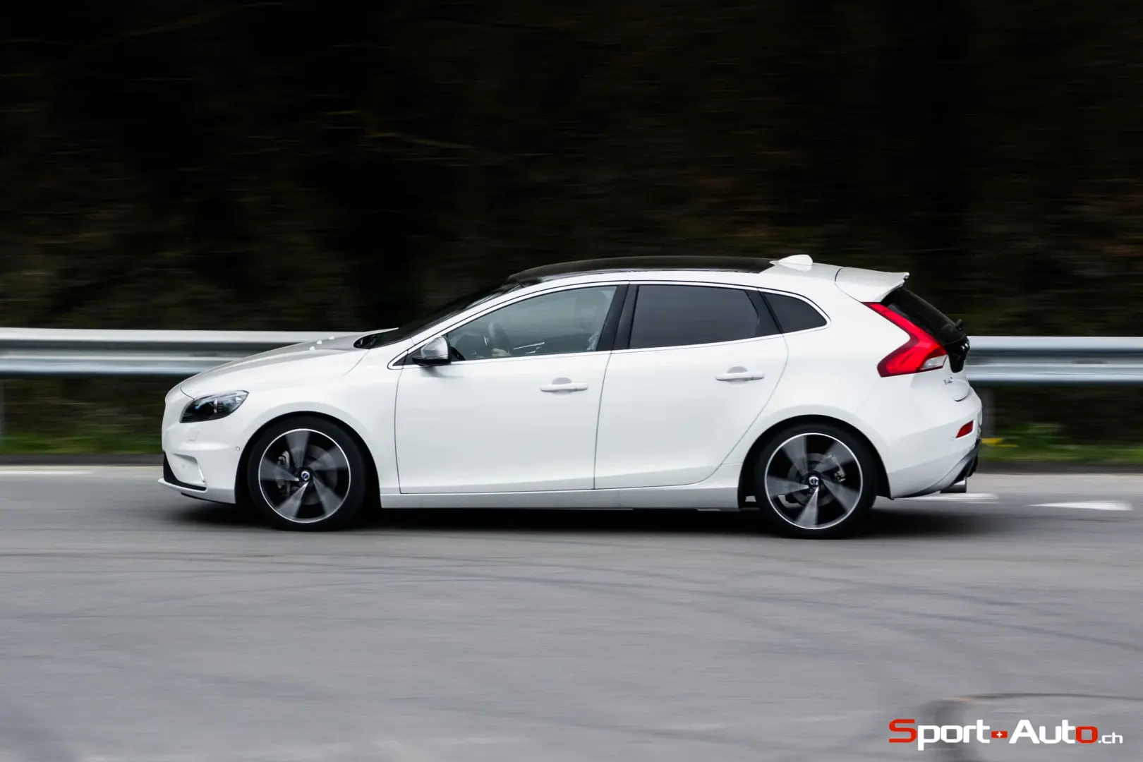 Volvo V40 V40 2.0 T5 R-Design Geartronic 4
