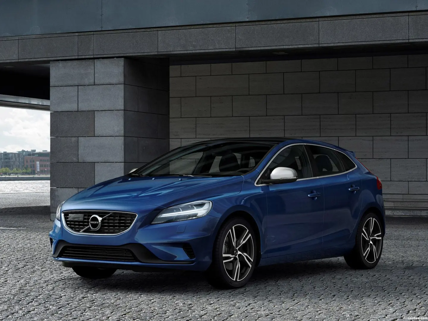 Volvo V40 V40 1.5 R-Design Plus Geartronic 3