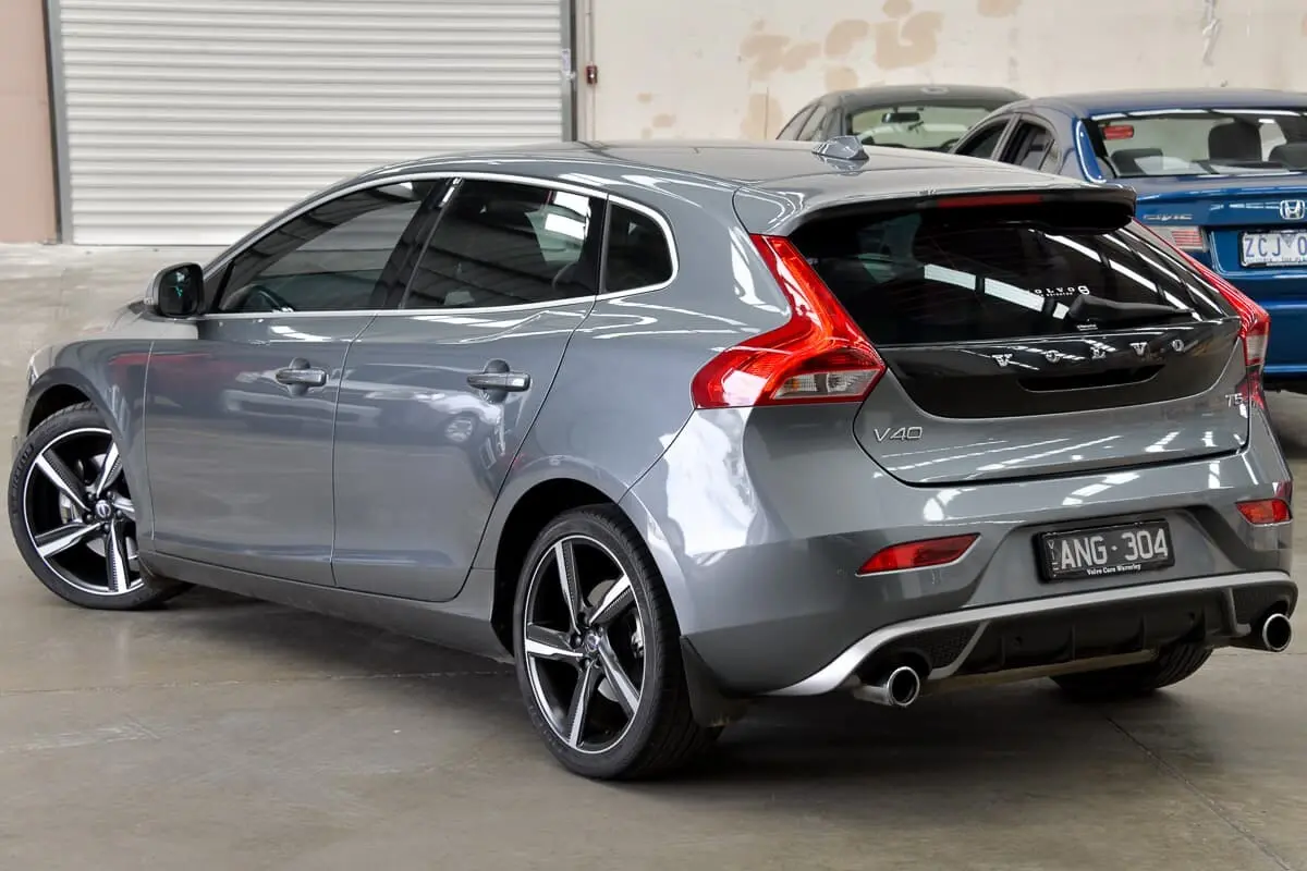 Volvo V40 V40 2.0 T5 R-Design Plus Geartronic 3