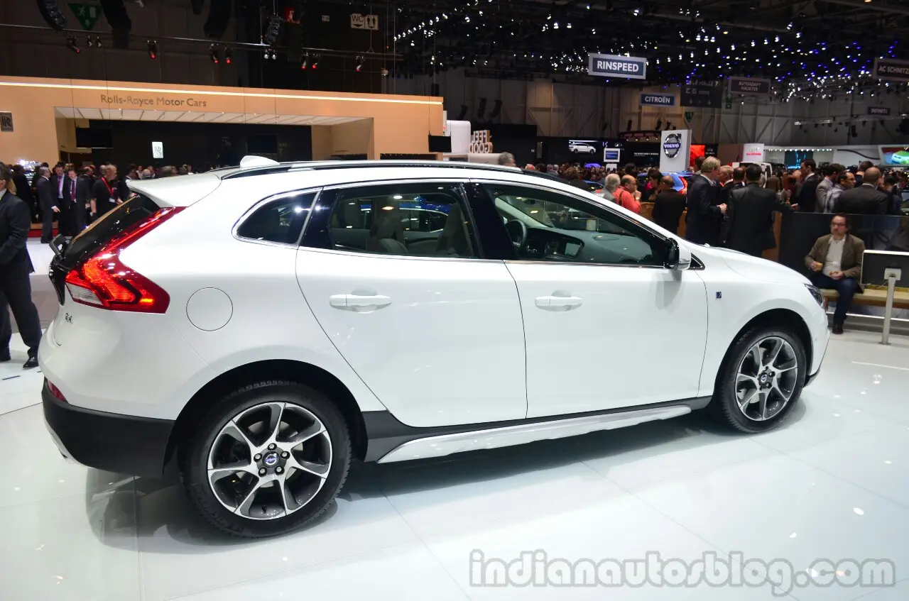 Volvo V40 Cross Country V40 Cross Country 1.5 T3 Volvo Ocean Race Powershift 2