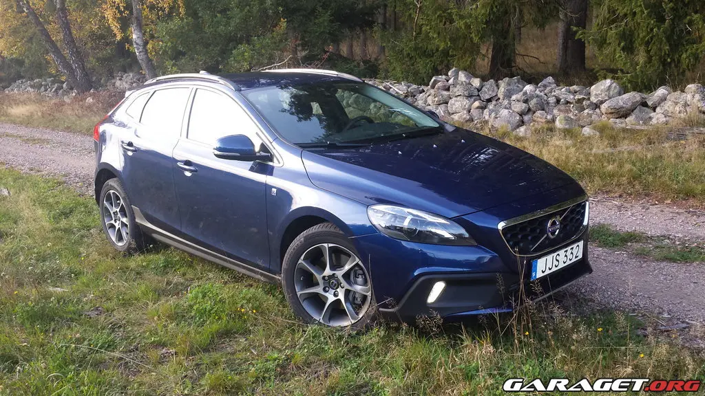 Volvo V40 Cross Country V40 Cross Country 1.5 T3 Volvo Ocean Race Powershift 3