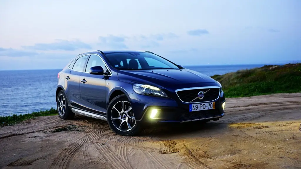 Volvo V40 Cross Country V40 Cross Country 1.5 T3 Volvo Ocean Race Powershift 4