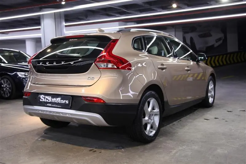 Volvo V40 Cross Country V40 Cross Country 1.6 D D2 Premium 4