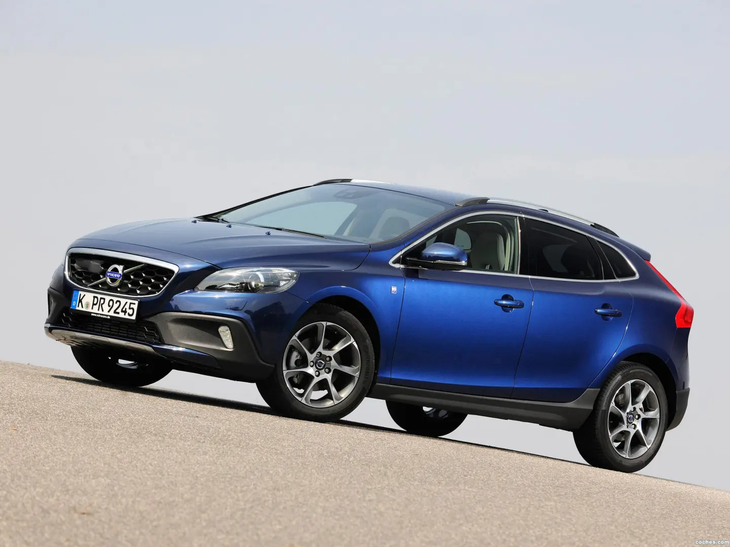 Volvo V40 Cross Country V40 Cross Country 1.6 D D2 Volvo Ocean Race Powershift 7