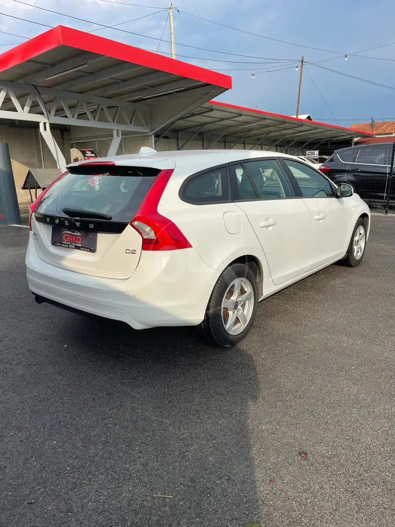 Volvo V60 V60 1.6 D D2 Advance Powershift 6