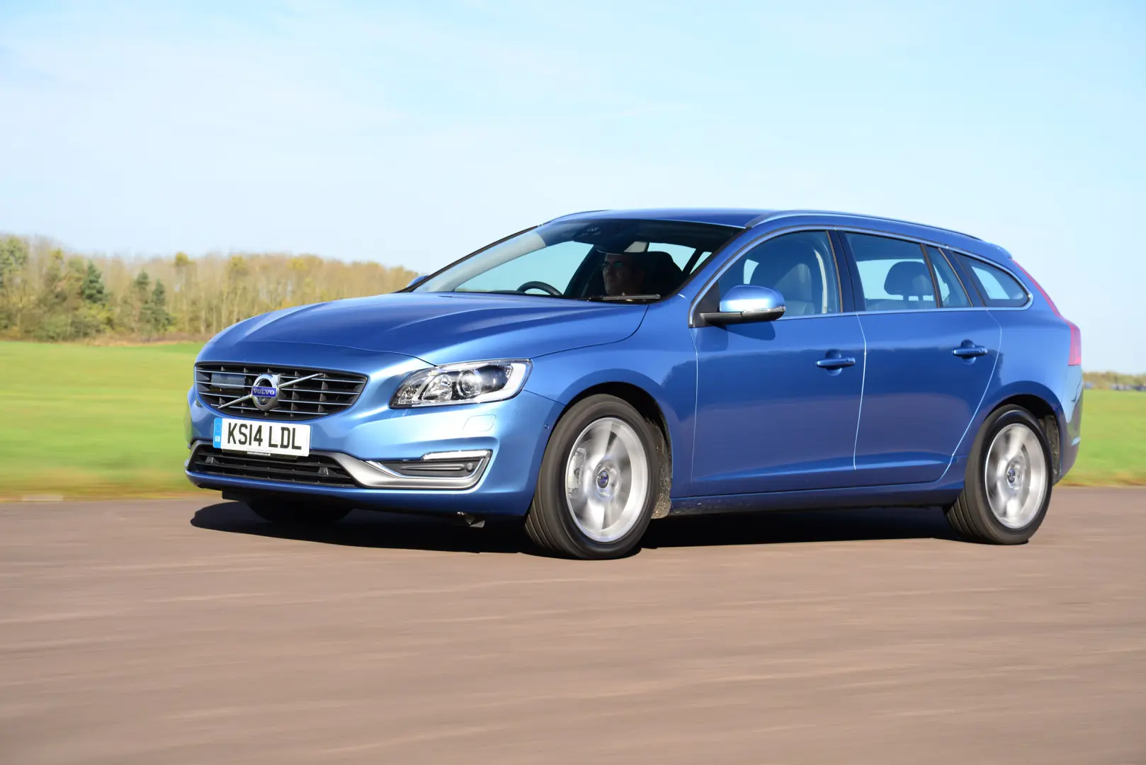 Volvo V60 V60 1.6 D D2 R-Design Powershift 2