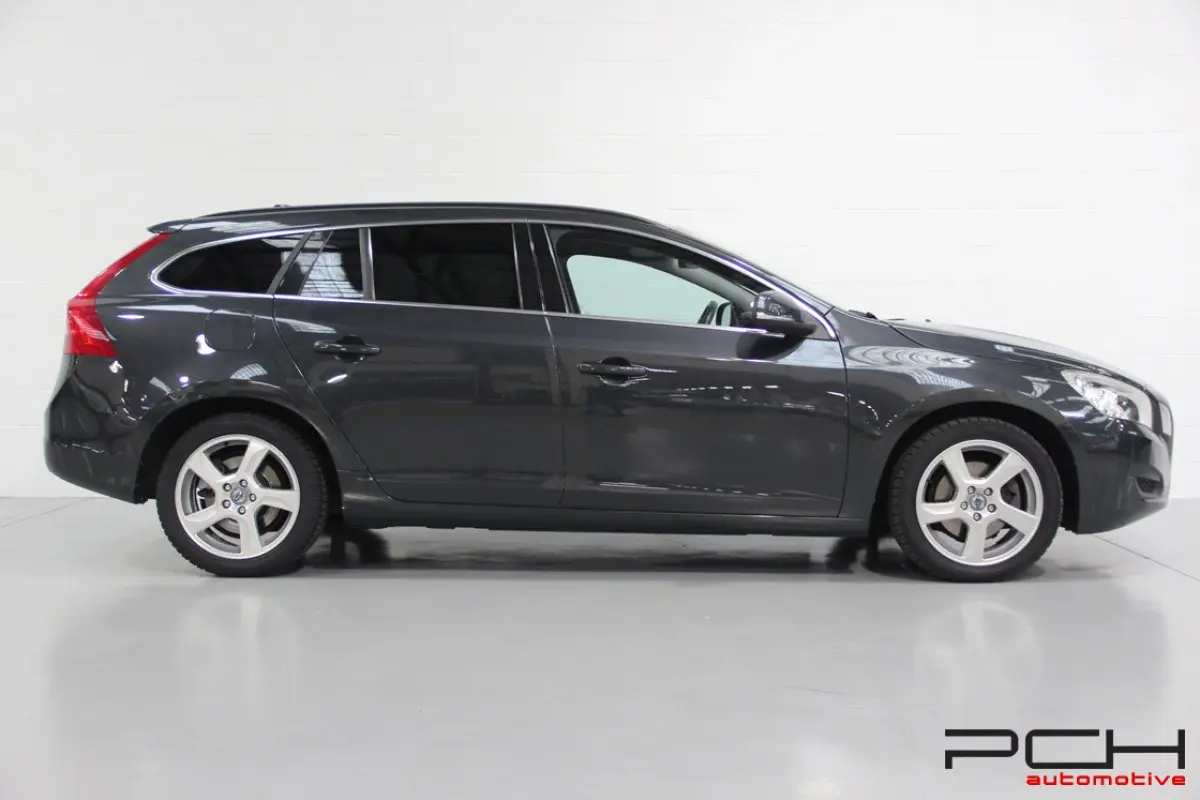 Volvo V60 V60 2.0 D D3 Geartronic 4