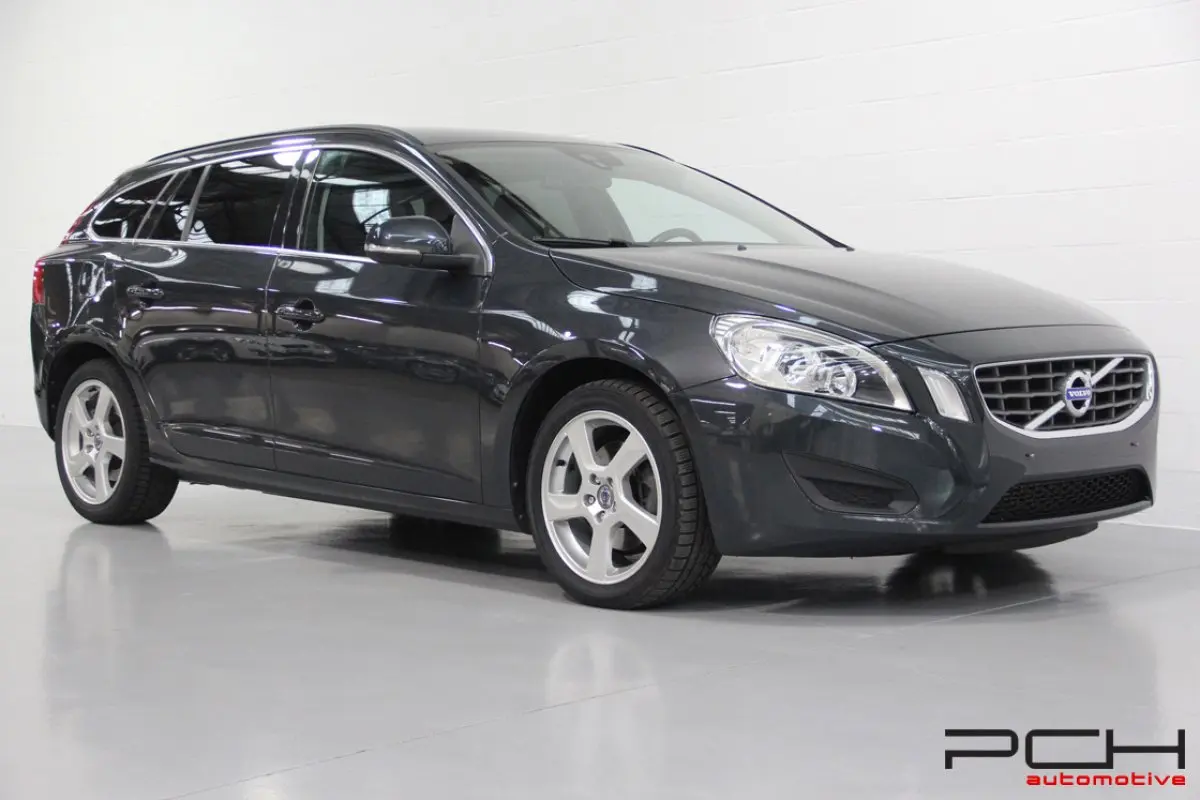 Volvo V60 V60 2.0 D D3 Advance Geartronic 1