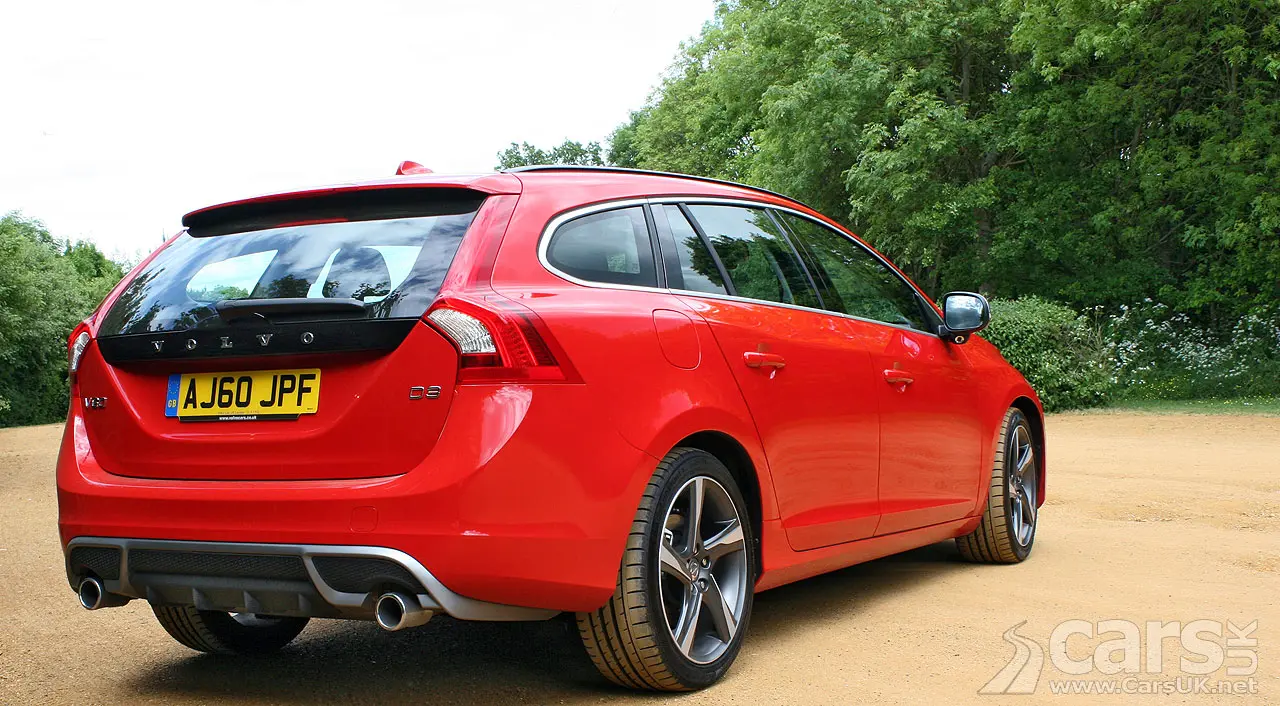 Volvo V60 V60 2.0 D D3 R-Design Geartronic 5