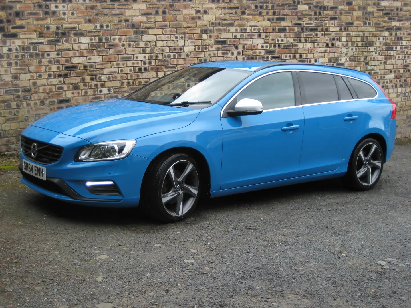Volvo V60 V60 2.0 D D4 R-Design Plus Geartronic 5