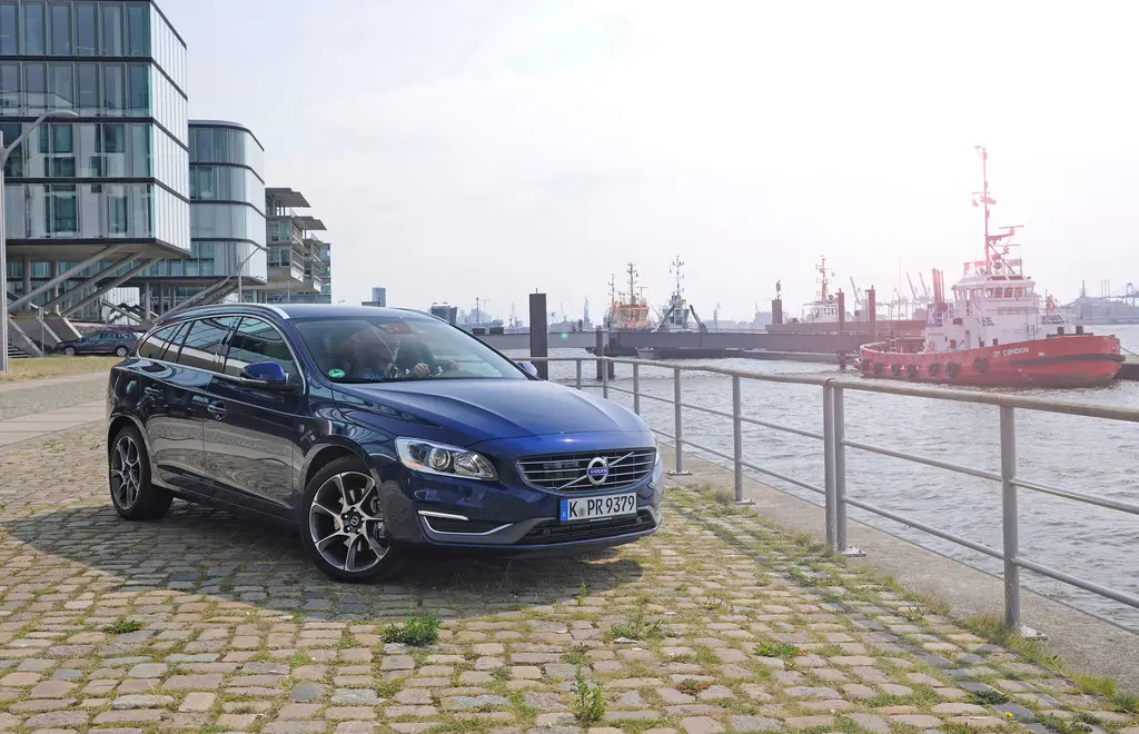 Volvo V60 V60 2.0 T5 Advance Geartronic 6