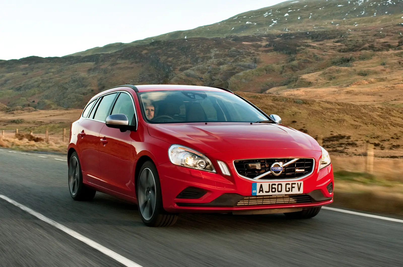 Volvo V60 V60 2.0 T5 R-Design Geartronic 1
