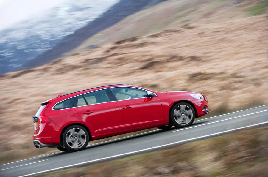 Volvo V60 V60 2.0 T5 R-Design Geartronic 2