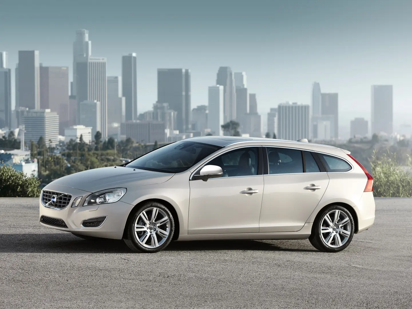 Volvo V60 V60 2.4 D D5 6