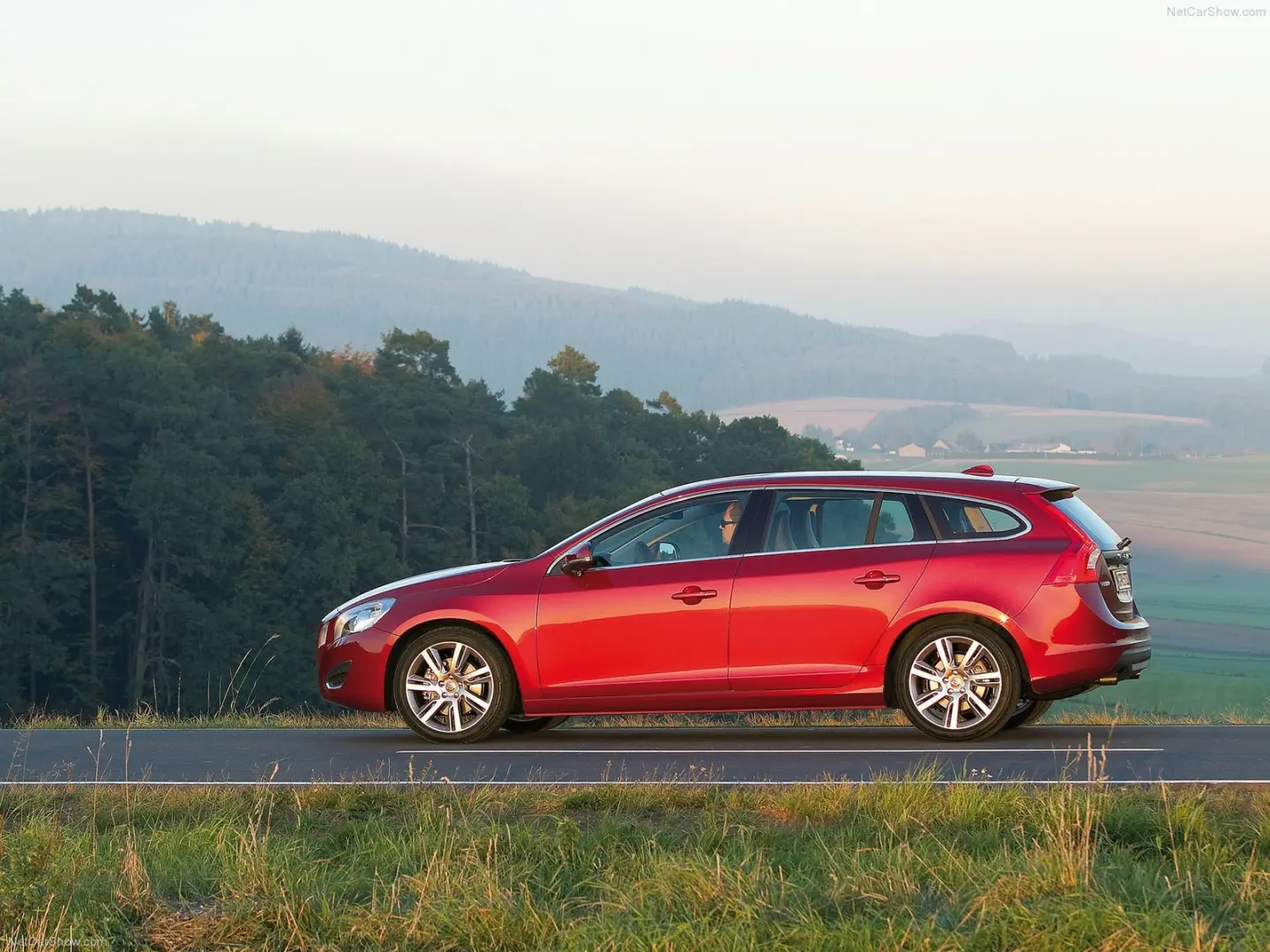 Volvo V60 V60 2.4 D D5 AWD 6