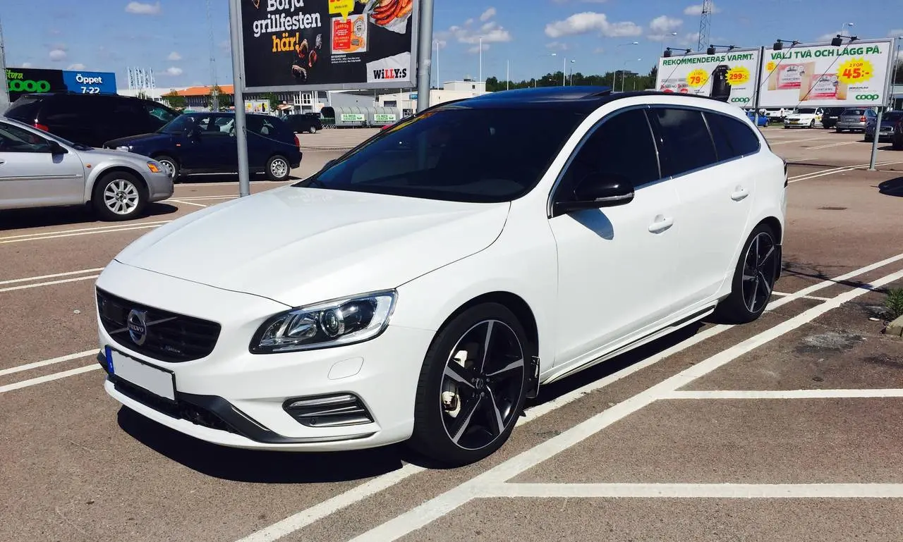 Volvo V60 V60 2.4 D D5 AWD Advance Geartronic 6