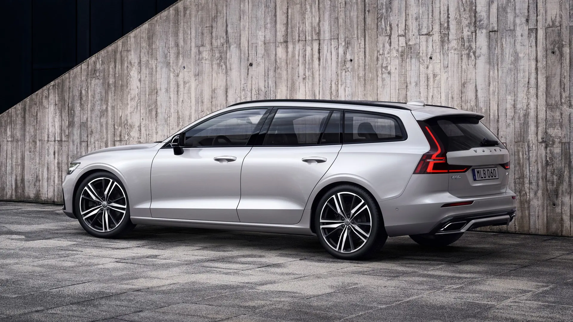 Volvo V60 V60 2.4 D D5 AWD R-Design Geartronic 6