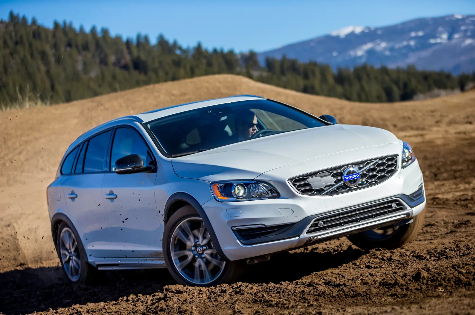 Volvo V60 Cross Country V60 Cross Country 2.0 D D4 Advance Geartronic 3