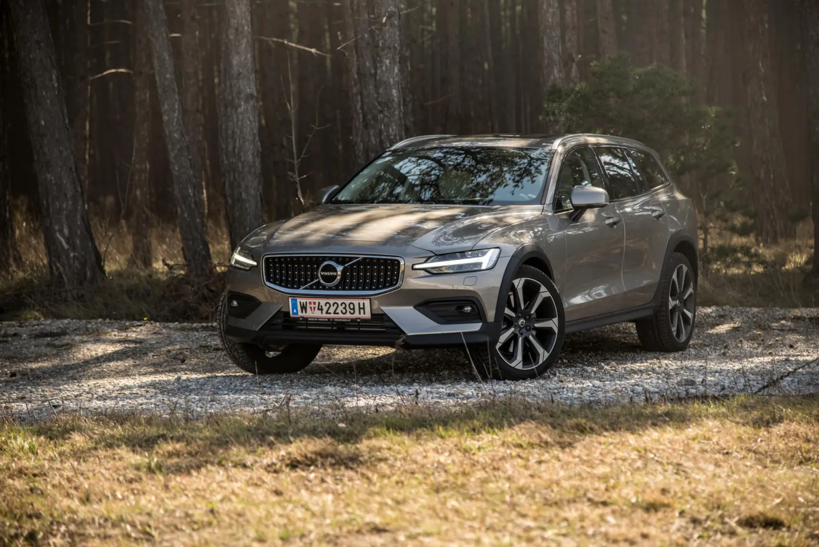 Volvo V60 Cross Country V60 Cross Country 2.0 D4 AWD Geartronic	 6