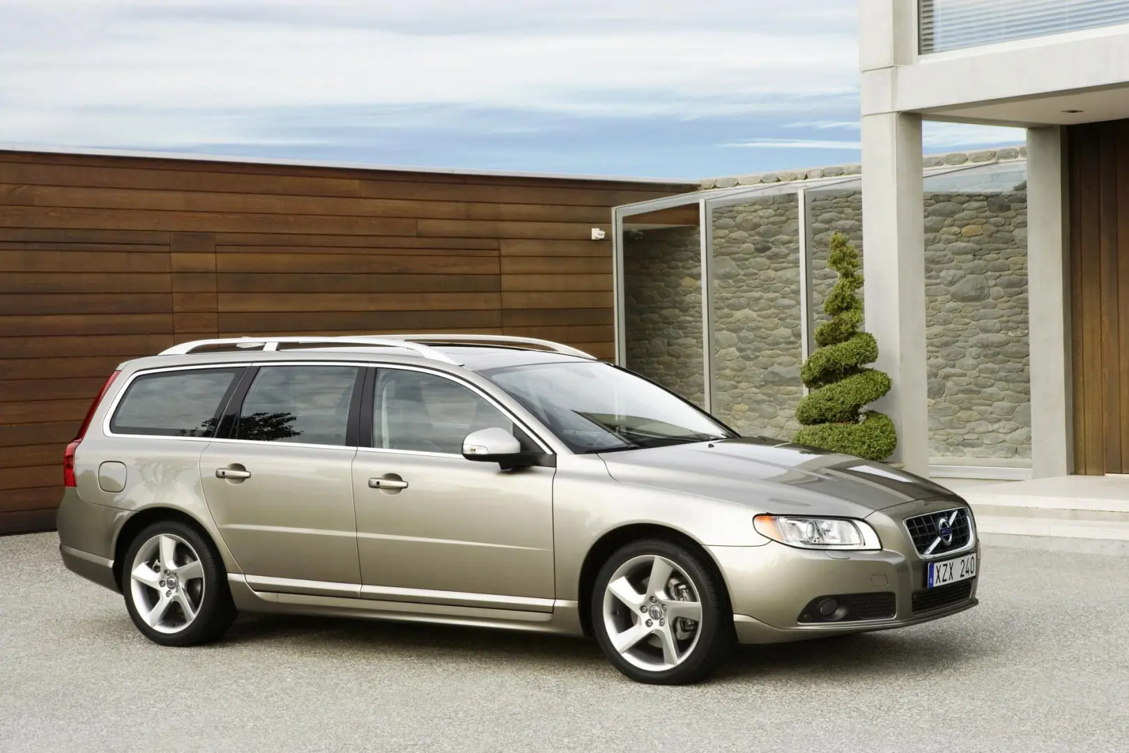 Volvo V70 V70 2.0 T5 Premium Powershift 2