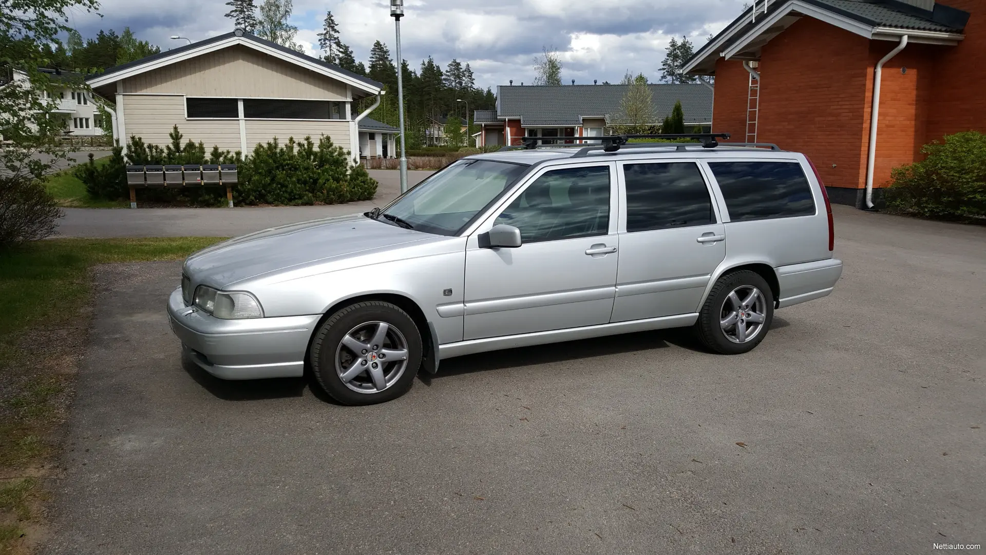 Volvo V70 V70 2.0 T 1