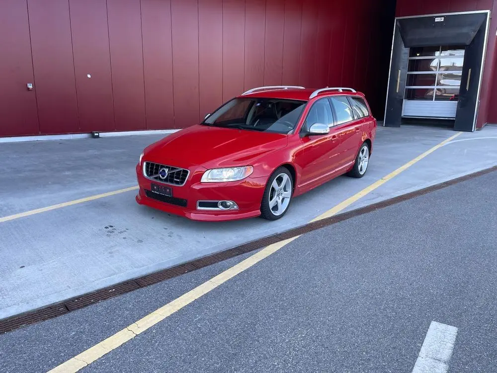 Volvo V70 V70 2.4 D D5 AWD R-Design Geartronic 7