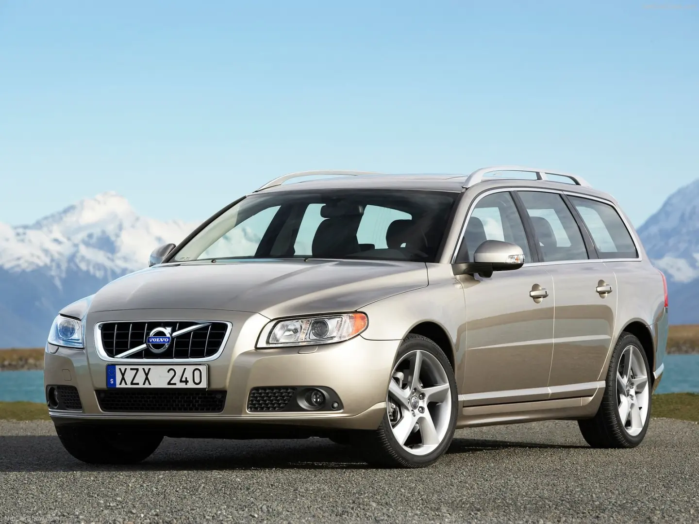 Volvo V70 V70 2.4 D D5 Premium Geartronic 3