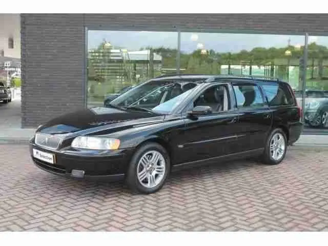 Volvo V70 V70 2.4 T5 Kinetic 4