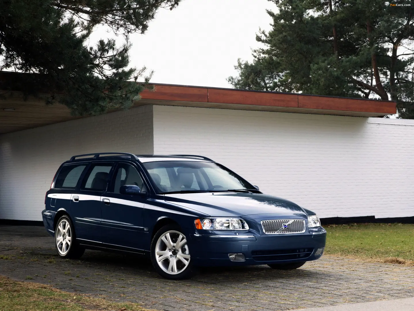 Volvo V70 V70 2.4 T5 Sport Edition 1