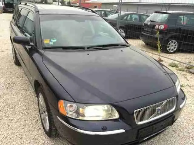 Volvo V70 V70 2.5 T AWD Summum 5