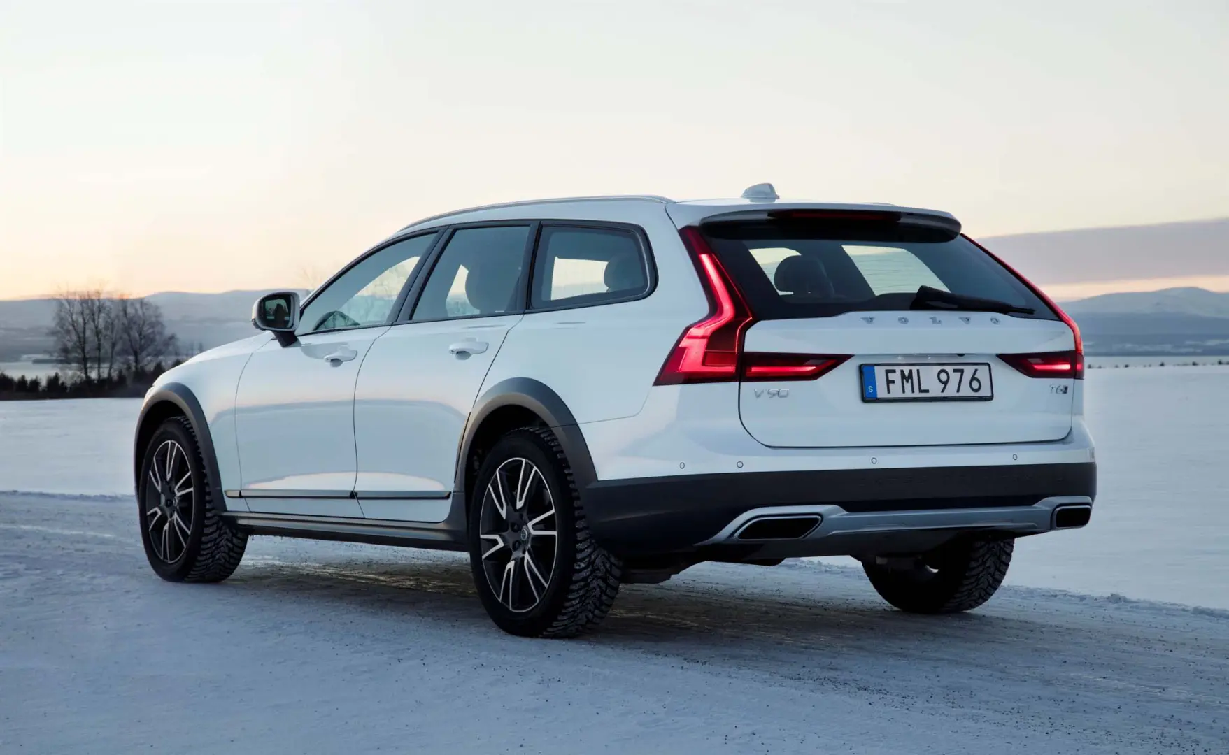 Volvo V90 Cross Country V90 Cross Country 2.0 D D5 AWD Plus Geartronic 0
