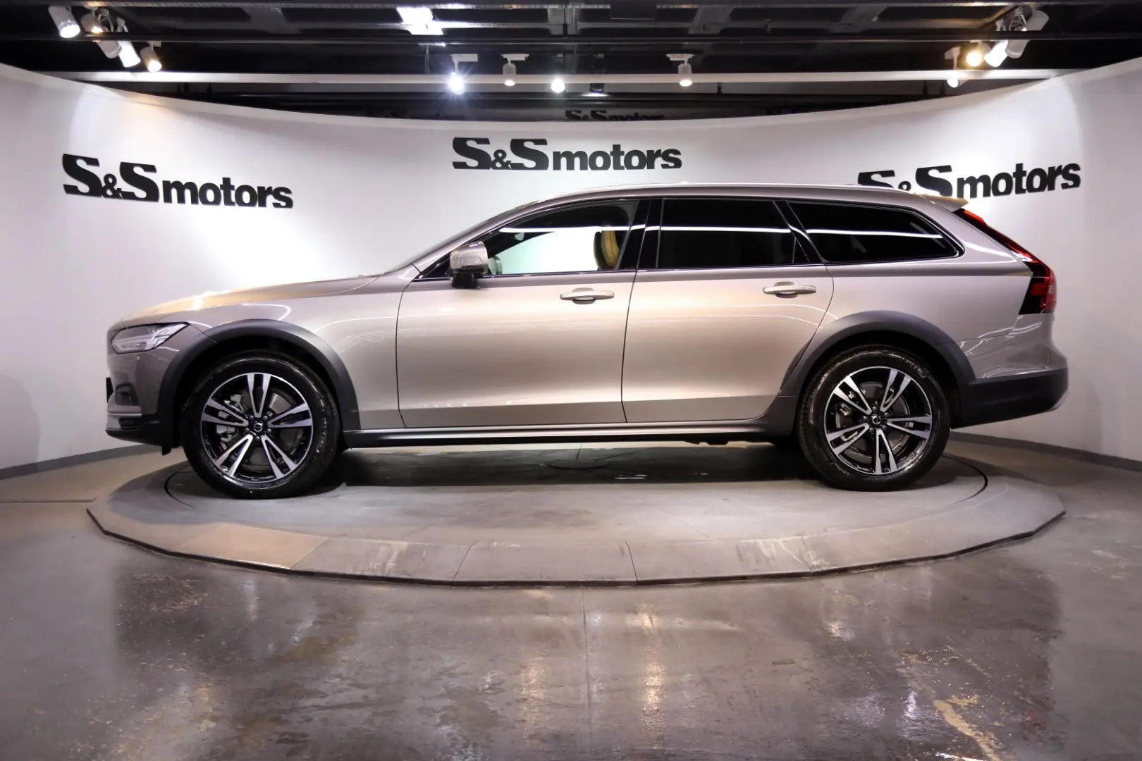 Volvo V90 Cross Country V90 Cross Country 2.0 D Hybrid B5 AWD Pro 1