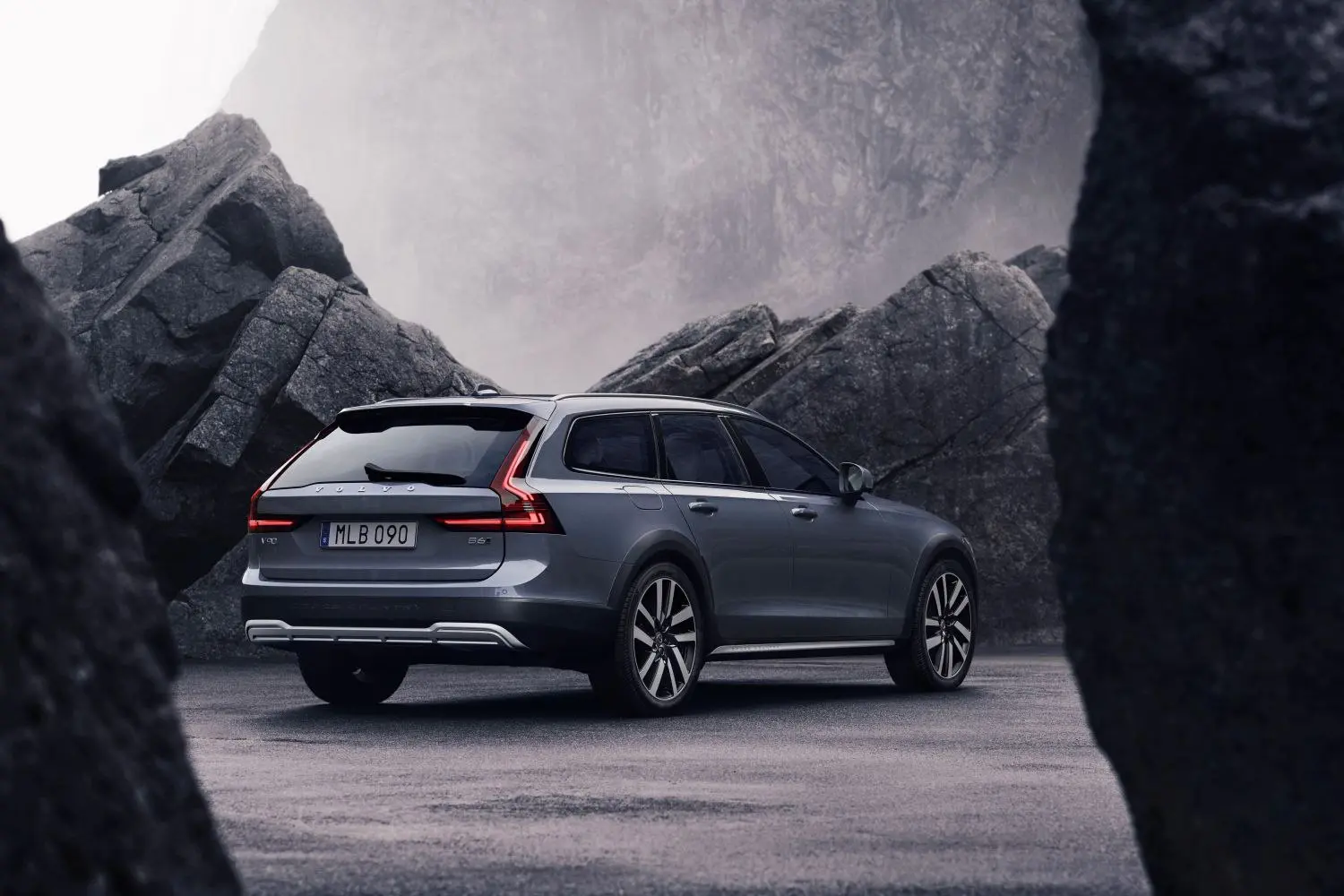 Volvo V90 Cross Country V90 Cross Country 2.0 D B5 AWD Pro Geartronic 6