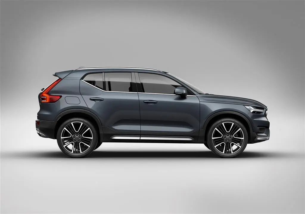 Volvo XC40 XC40 1.5 T3 Momentum Geartronic 0