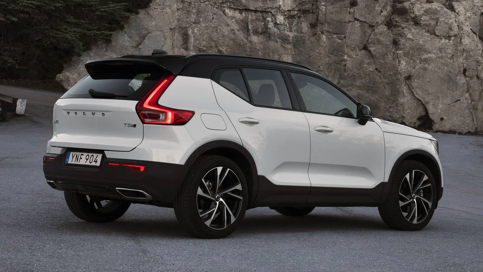 Volvo XC40 XC40 1.5 T3 Momentum Geartronic 4