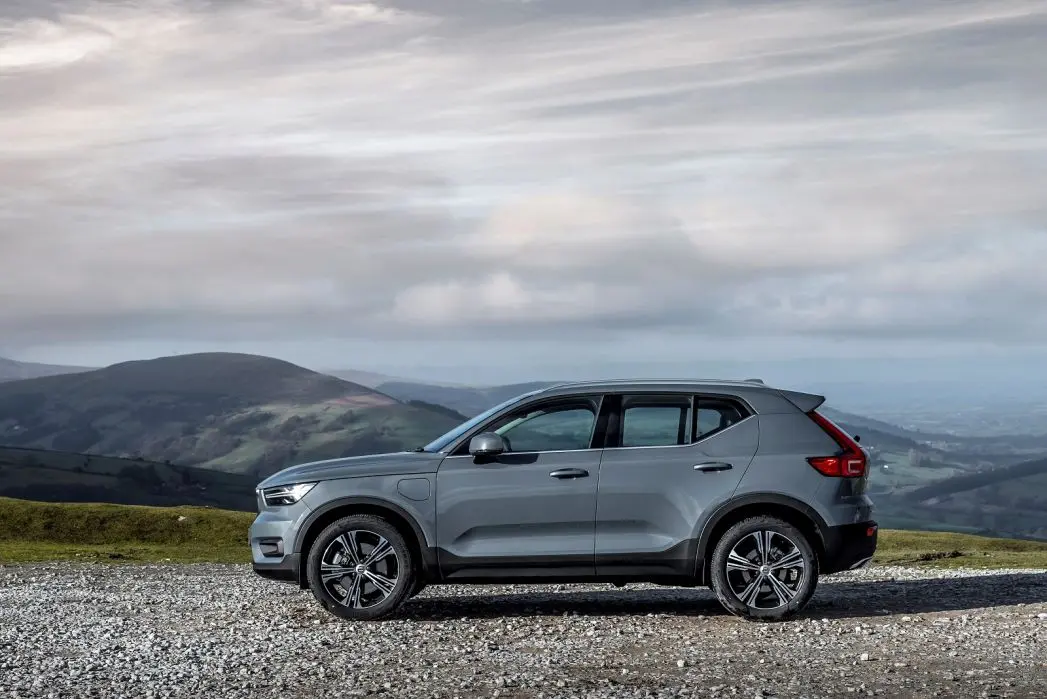 Volvo XC40 XC40 1.5 T5 Recharge Plus Dark 4