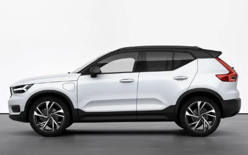 Volvo XC40 XC40 2.0 B4 AWD Momentum Geartronic 1