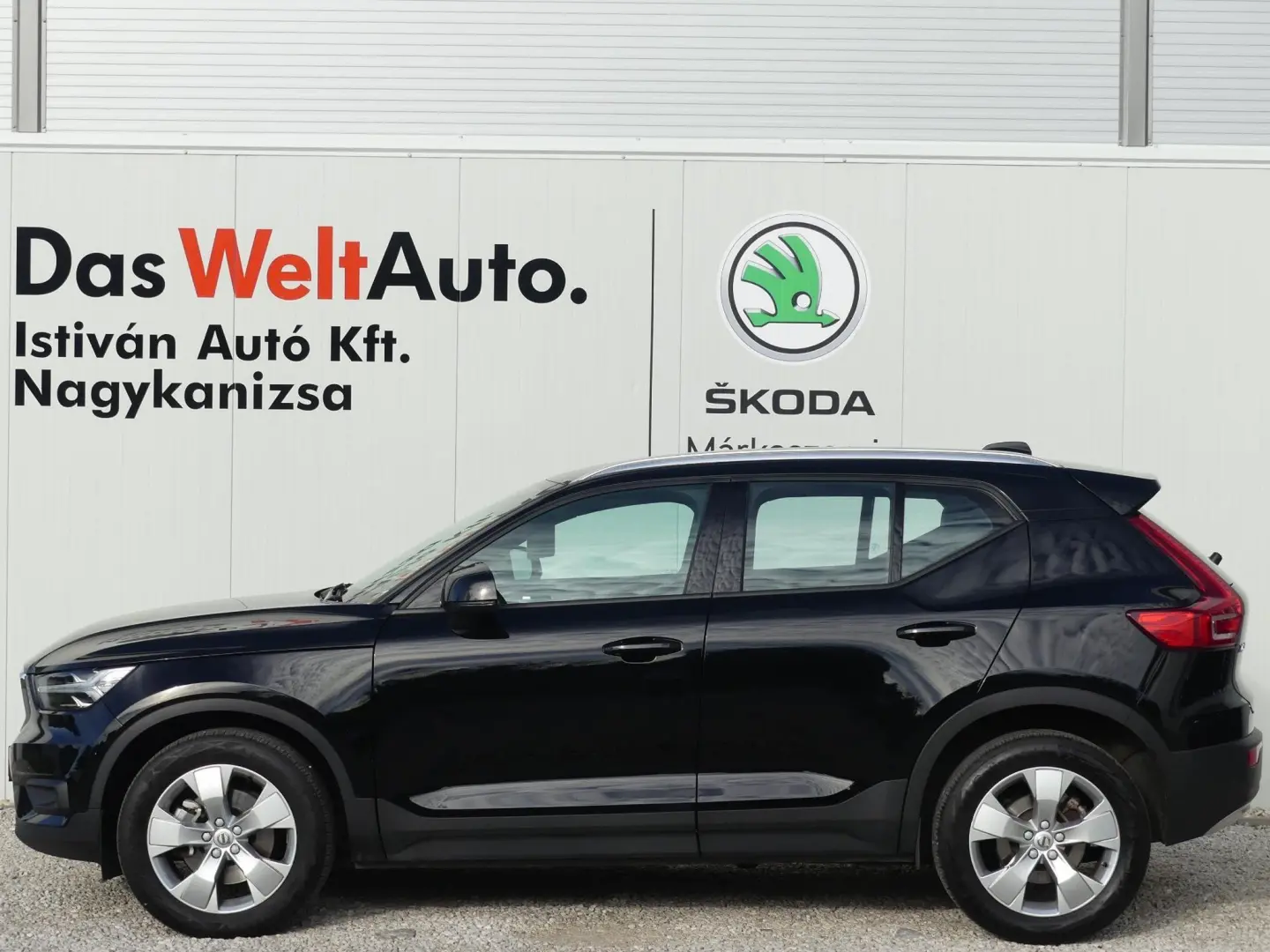 Volvo XC40 XC40 2.0 B4 AWD Momentum Geartronic	 3