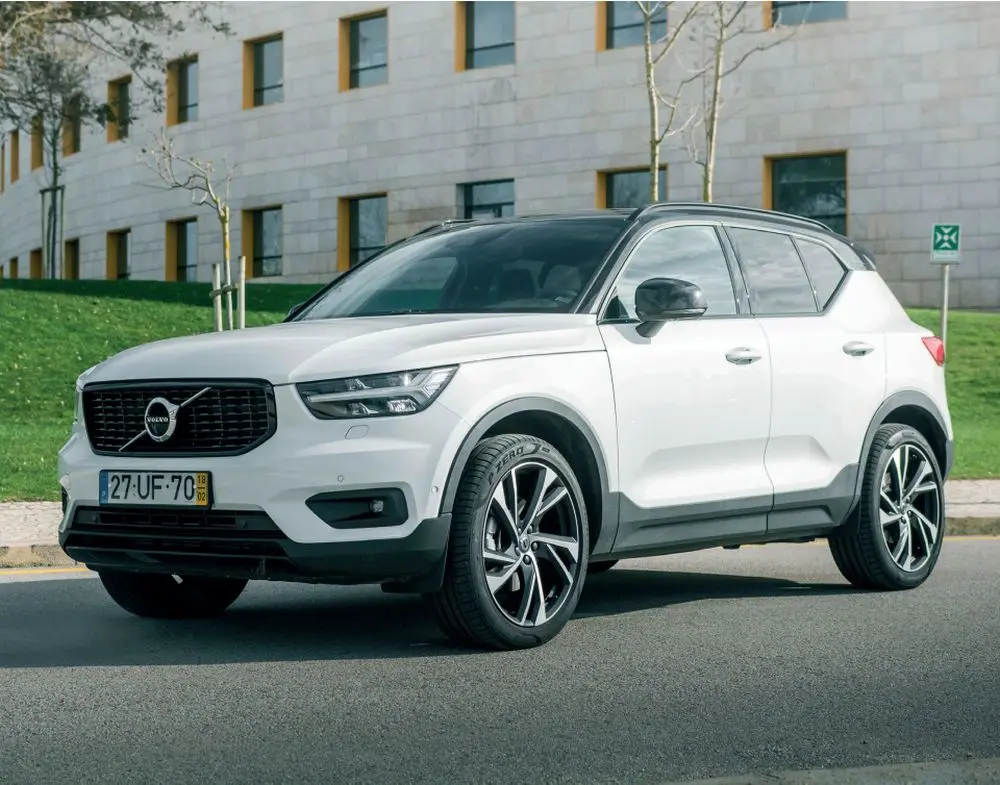Volvo XC40 XC40 2.0 D D3 Momentum Geartronic 0