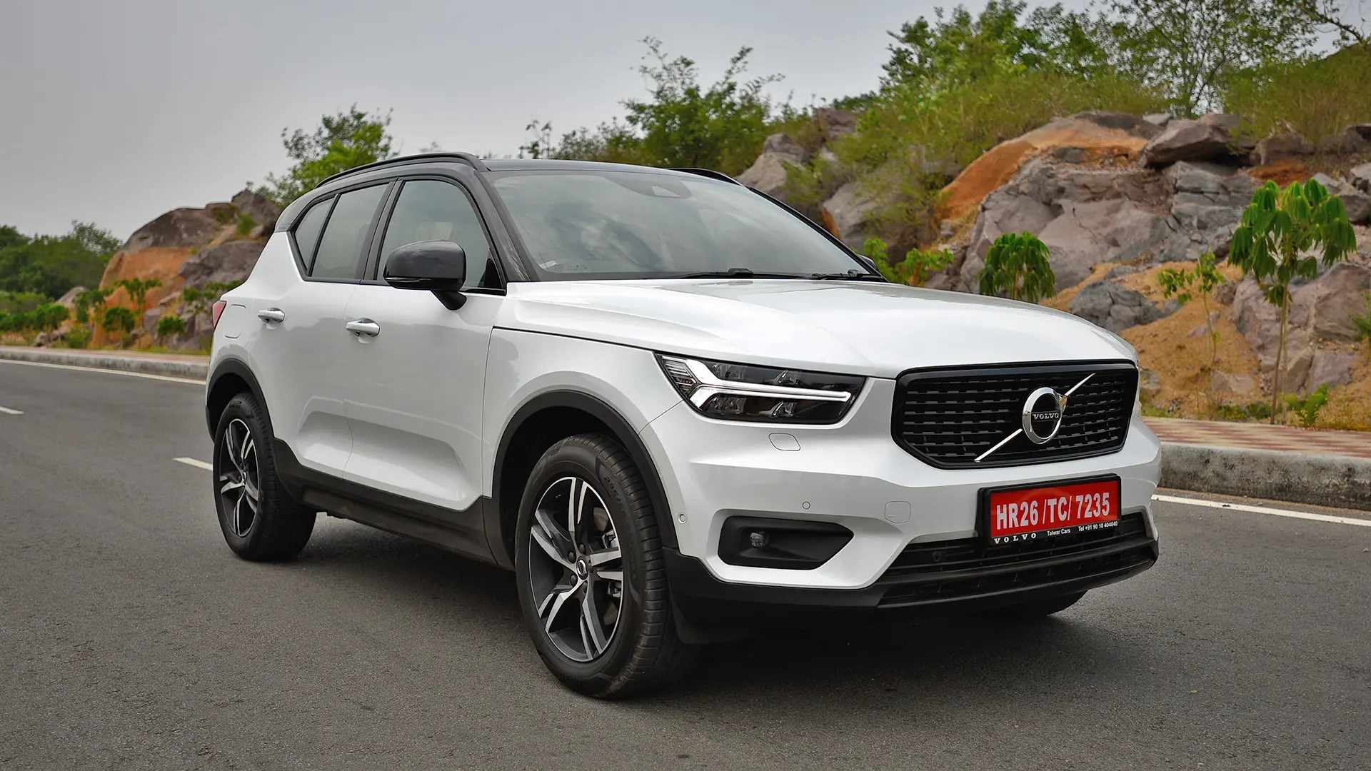 Volvo XC40 XC40 2.0 D D4 AWD R-Design Geartronic 0